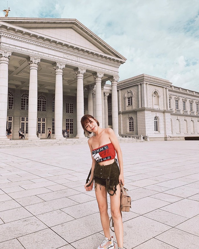 網紅不穿內衣逛超市「解放南半球」！遊走尺度邊緣「胸前小粉紅」Say Hi