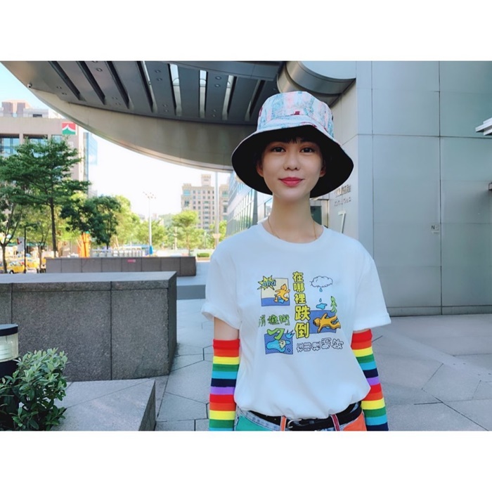 白癡公主深夜放送「真實乳量」!「超越A減」渾圓集中晃一波…網嚇歪:以為去隆乳