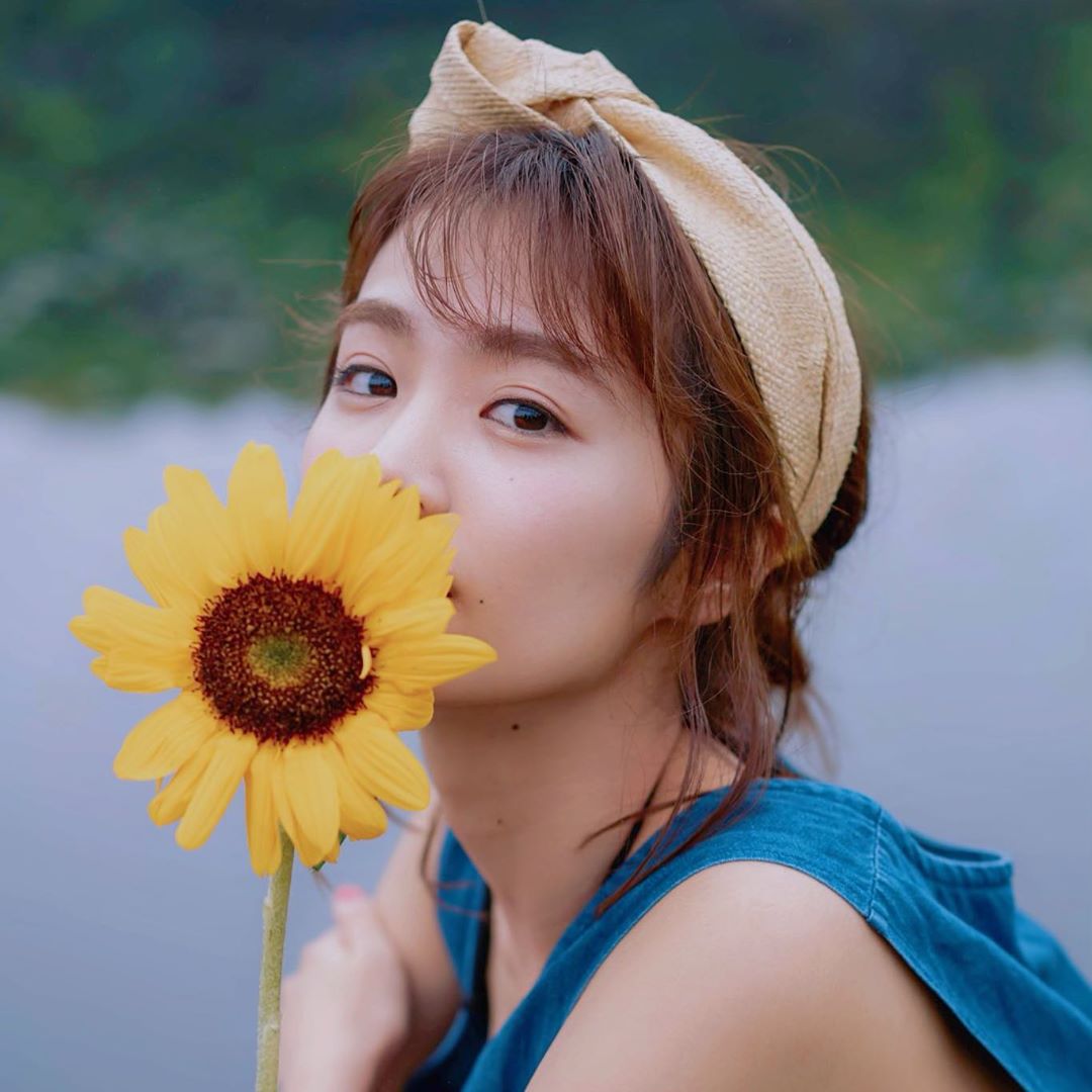 黑科技造福粉絲!日蘿莉穿比基尼 手機一震「I杯左右彈」網嗨翻:搖起來!