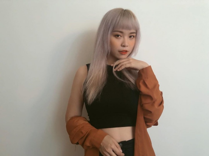 頂尖對決!「F級網紅」車頭燈緊緊相貼「超兇互尬」…網看傻眼:真峰相對