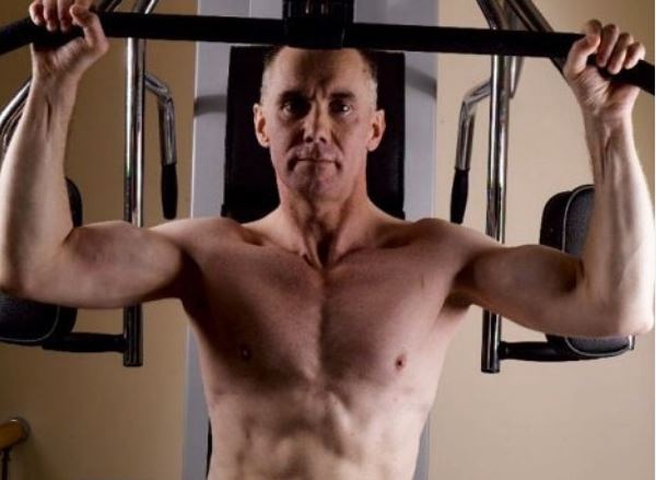 錄節目到一半猝死！英國名廚「羅茲」享年59歲…家人證實：陷入巨大的悲傷