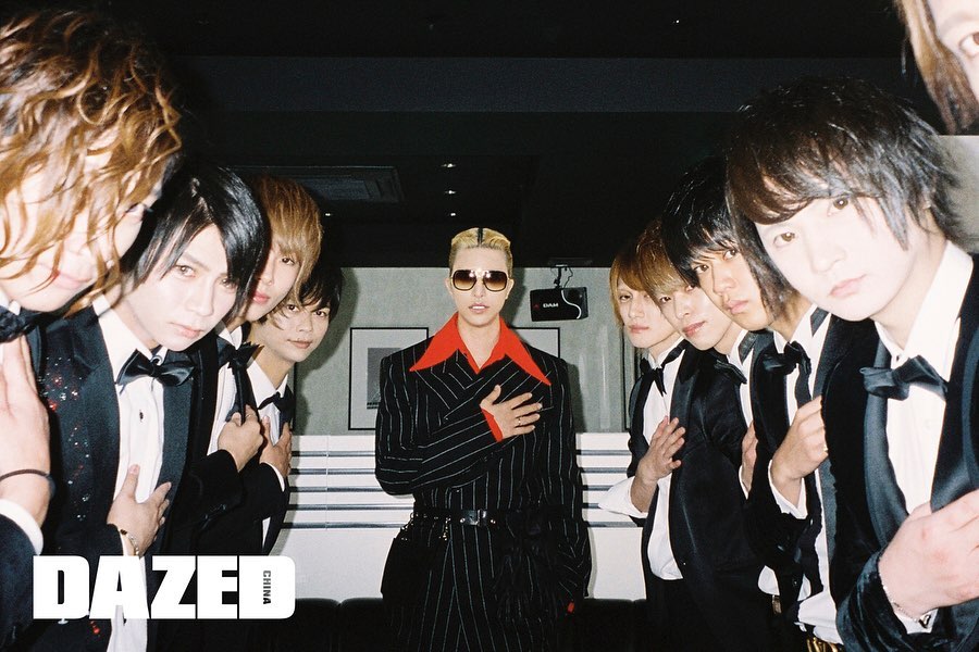 招牌金髮不見了！ 「日本第一牛郎」極短髮現身  網呼：完全不同人