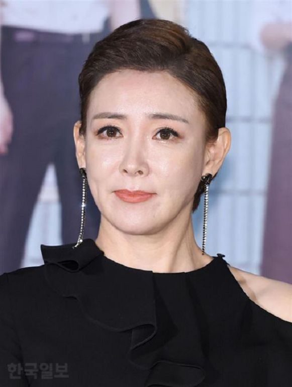 被逼拍「大尺度戲碼」!韓國女星爆整形後遺症 神人搜出女兒IG