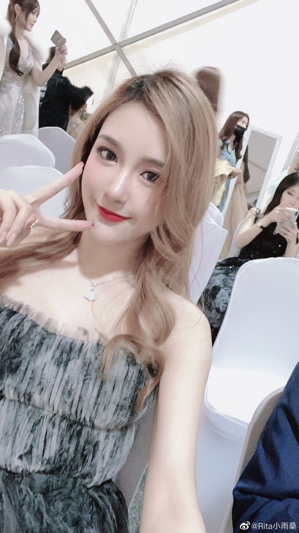 胸部上都是洞!實況兇妹「大片肉色露出」 超私密癖好被流出!