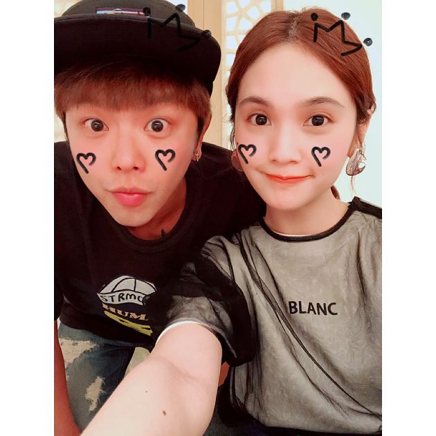 20年感情已昇華!楊丞琳現身小鬼個展曝「我懂他心路歷程」:替初戀驕傲,因為他是我的青春!