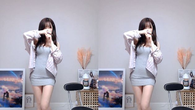 韓國清純直播主「棉質連身裙太貼」! 手一壓「超深溝現形」 網直呼:好會扭~