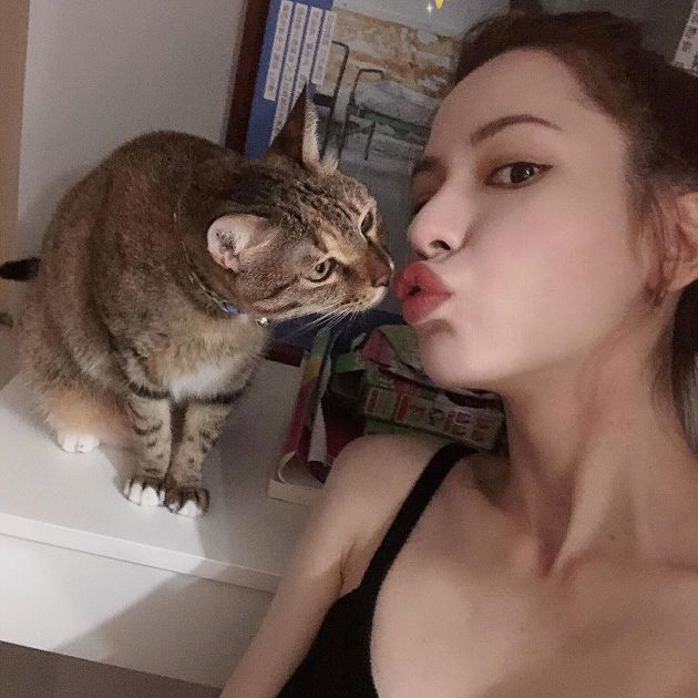 才剛自曝東西被丟光！Keanna證實「莉婭穿了她衣服」　網開酸：就喜歡別人用過的！