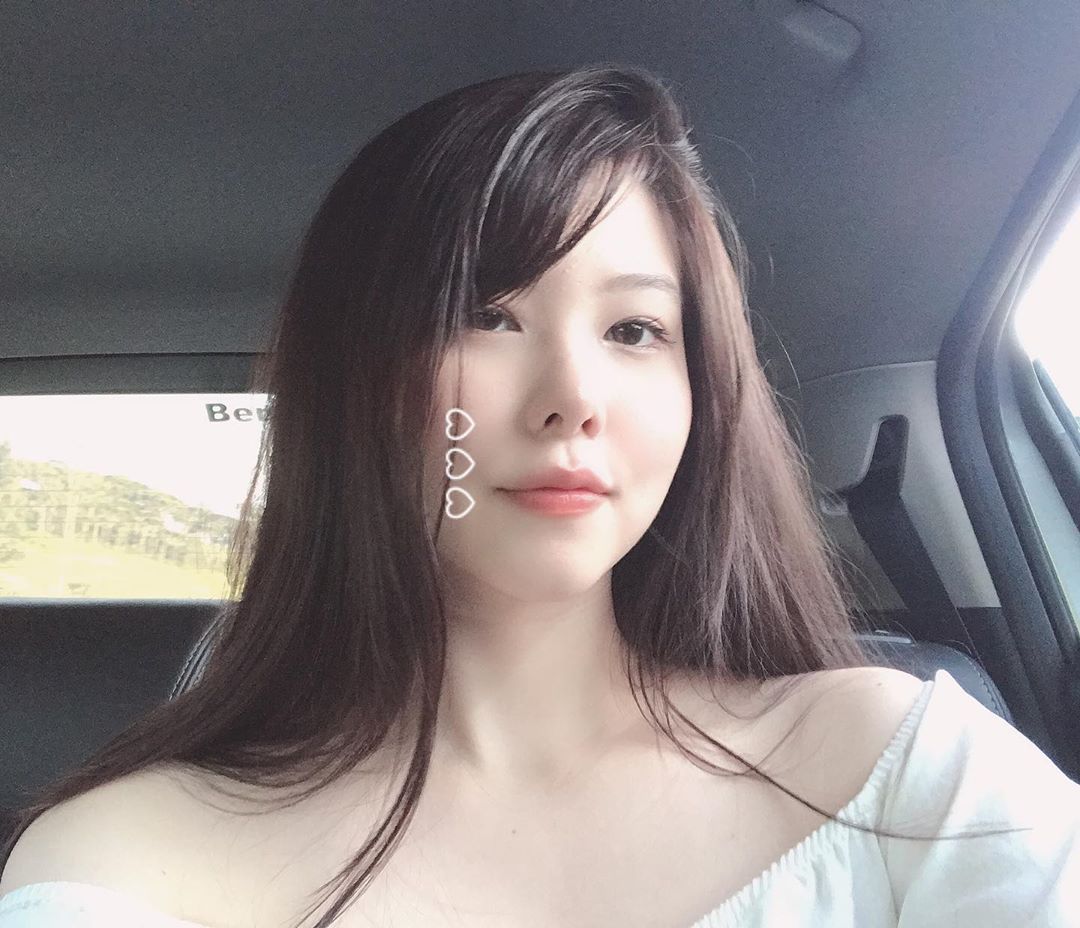 LOL超正女輔助「遭爆幫選手口」！男方身份被神出　網友爆氣出征！