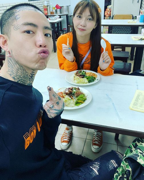 莉婭曾幫「謝和弦前任」伴舞!新歌情慾告白「成語蕎」:你怎讓我欲仙欲死!