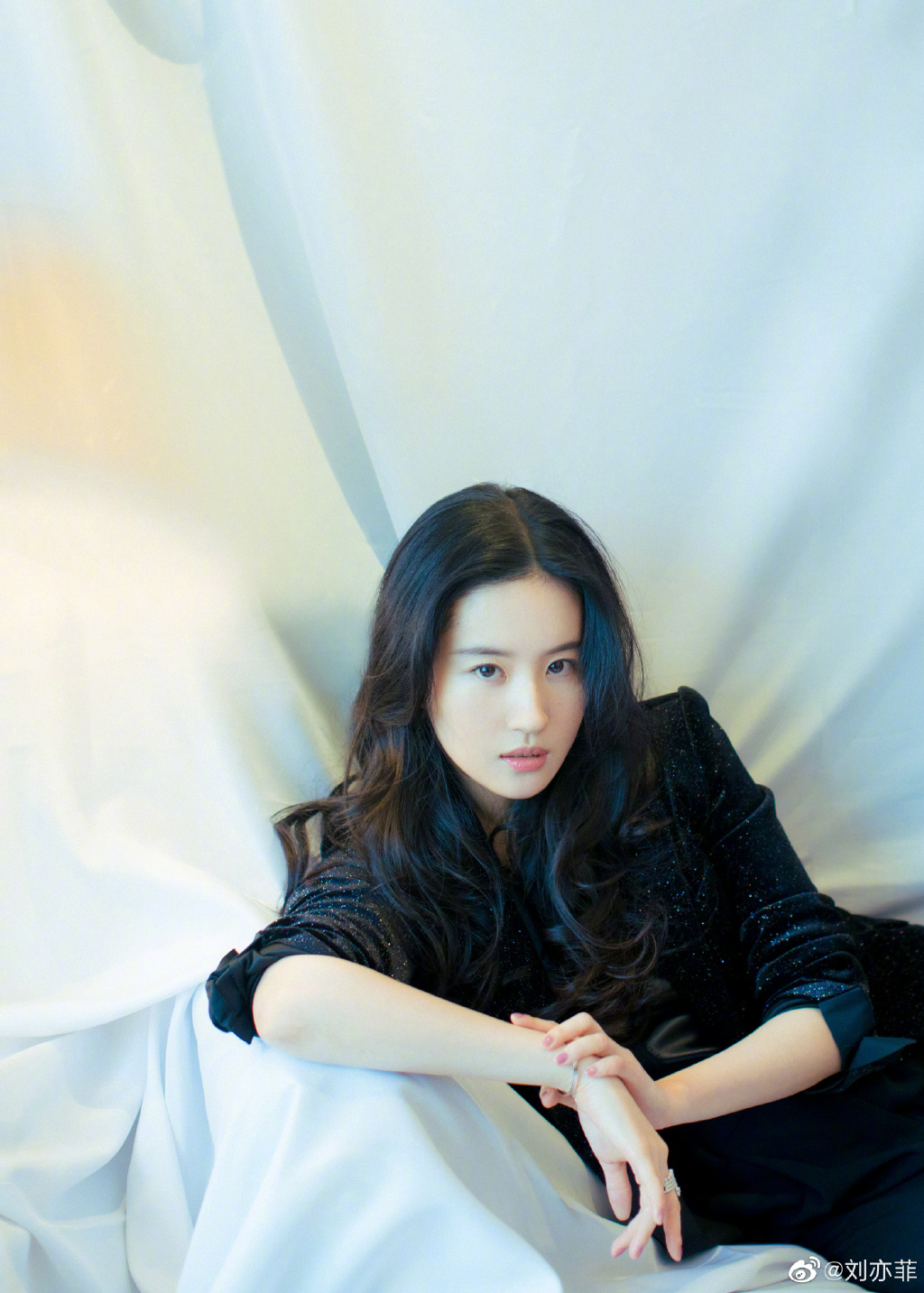 劉亦菲是最佳人選!《花木蘭》導演曝光「超殘酷試鏡過程」:她是一名戰士