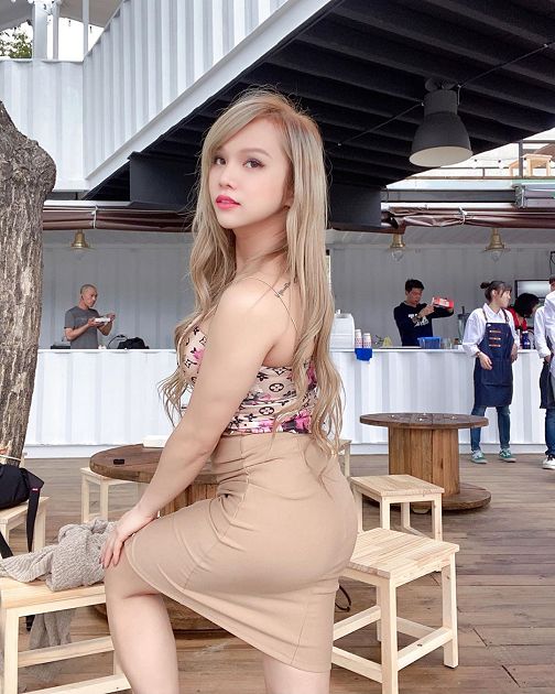 小A辣「黑歷史」流出!六年前流行集結一身 網:標準台灣瞎趴妹