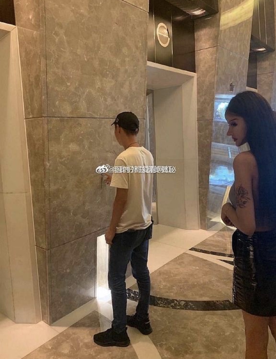 整形60次！超兇網紅「0修圖照」曝光　網嚇瘋：看到會做惡夢