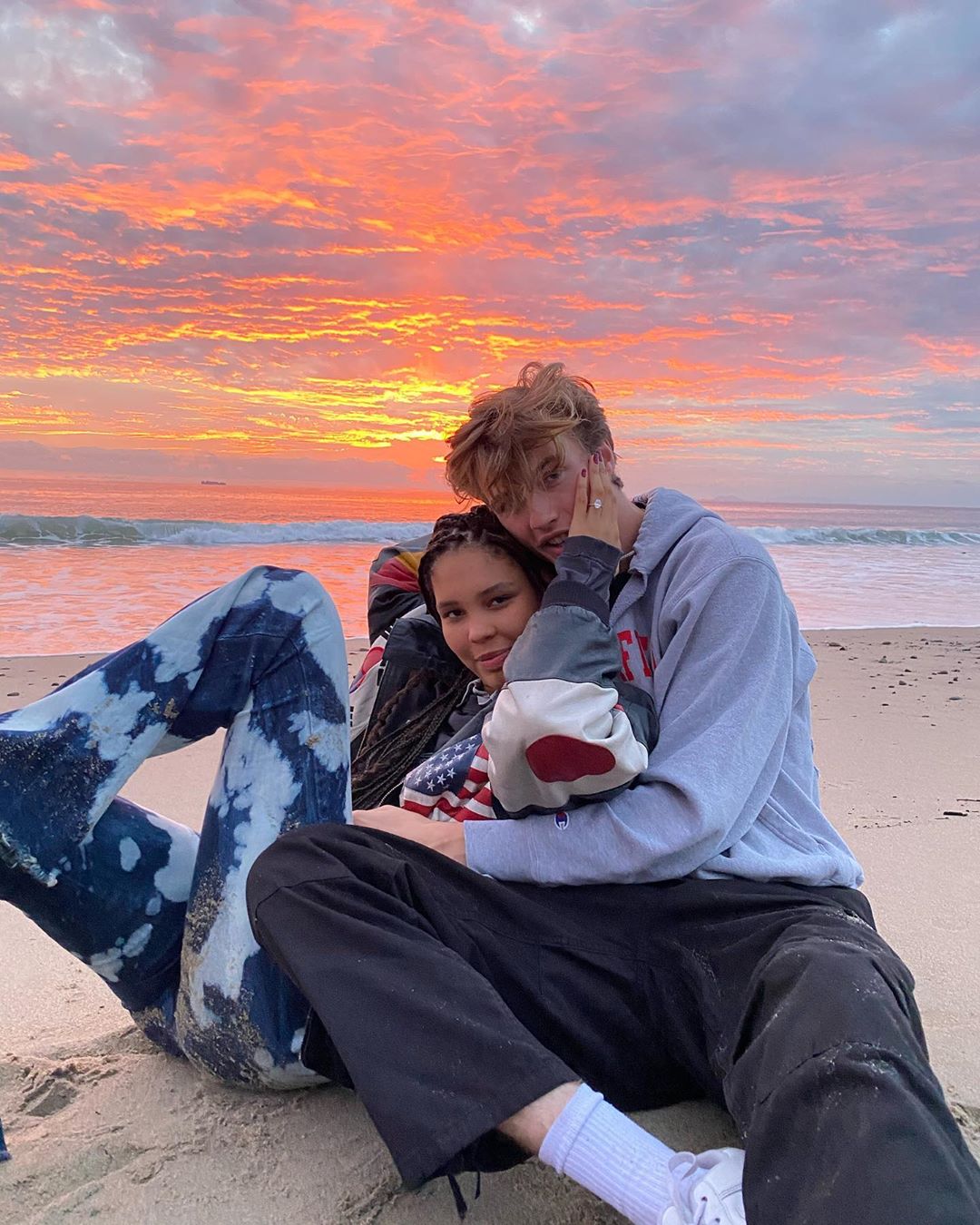 最帥天使男模剛「分手長跑多年男友」！突「閃婚最好朋友」 網全看傻