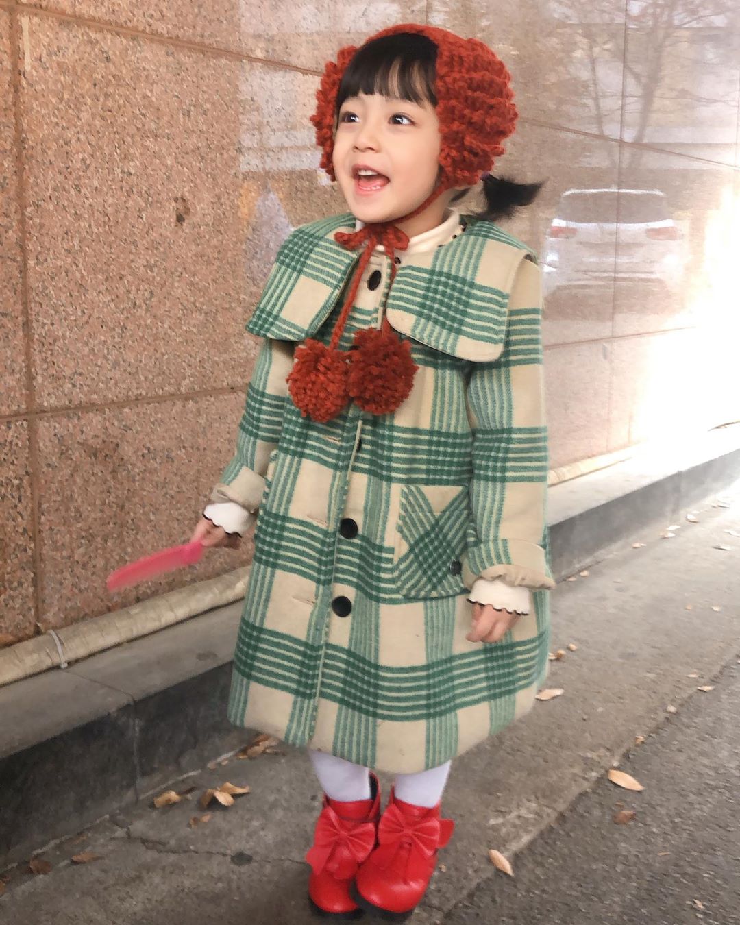 這麼可愛當然是男生！《鬼媽媽》金泰希超萌「女兒」男裝帥炸　網暴動：姊姊等你長大