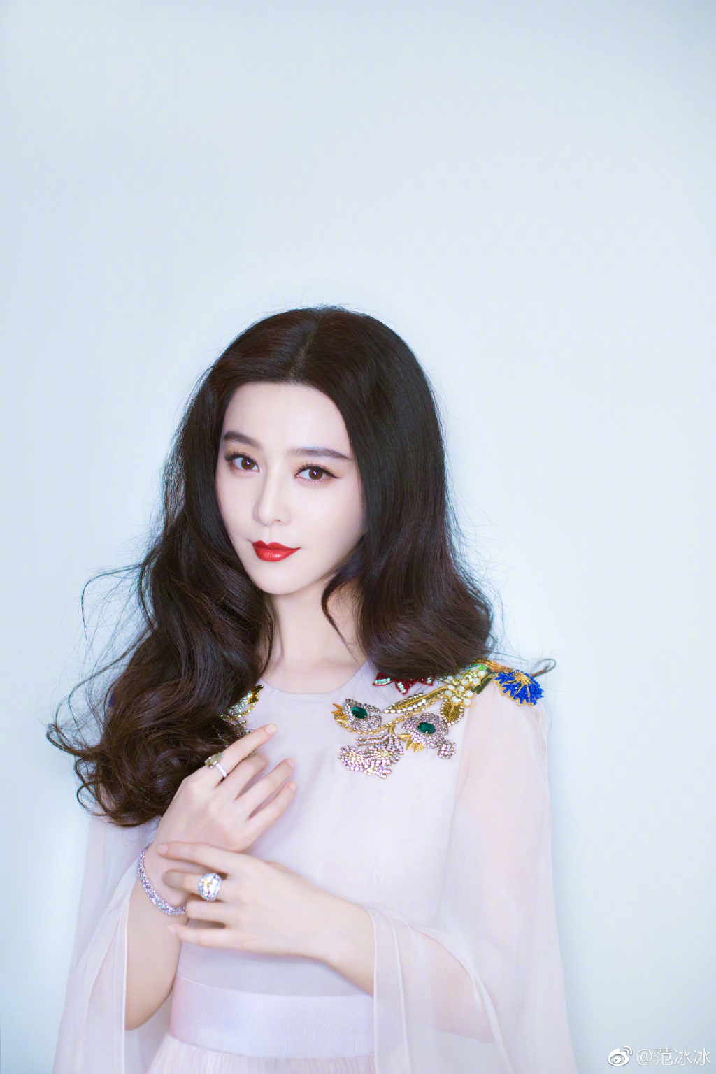 分手後又爆偷吃「73歲男星」！范冰冰驚傳「當小三」同居2年逼離婚　本尊說話了！