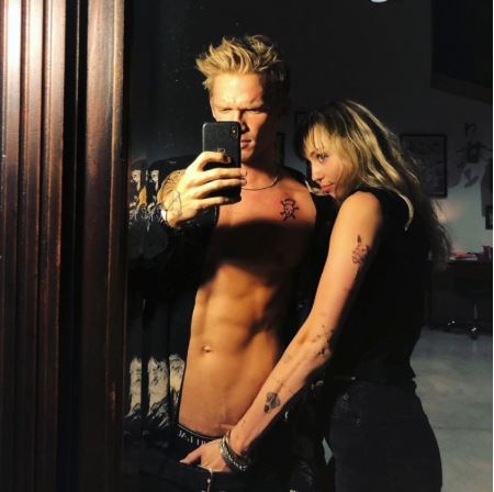 《孟漢娜》麥莉自爆「超尺度」！陪小5歲男友錄音：大秀內內給他看