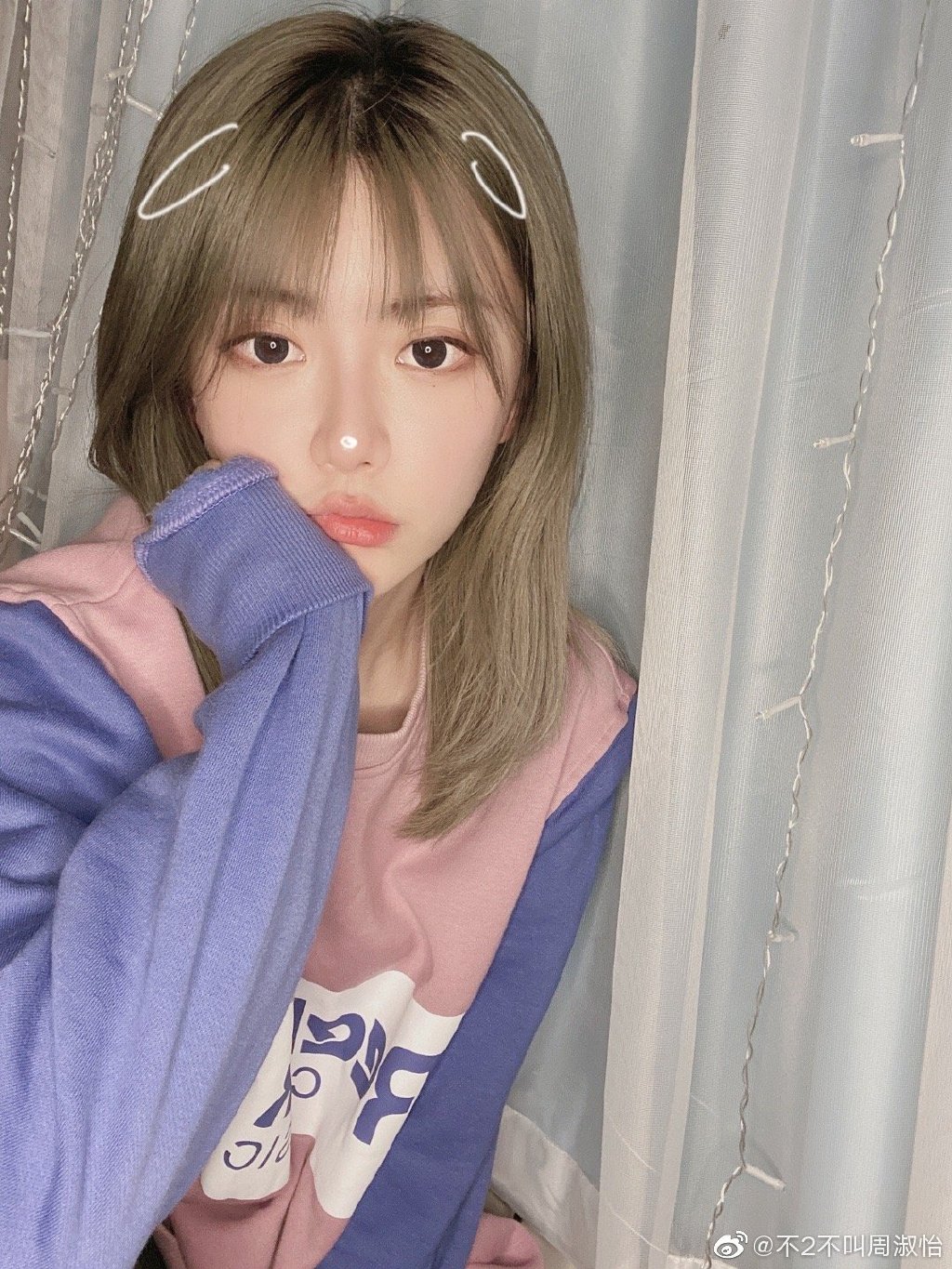 小清新實況主「直播大方脫衣」!屁股蛋掉出 網:需要多深蹲