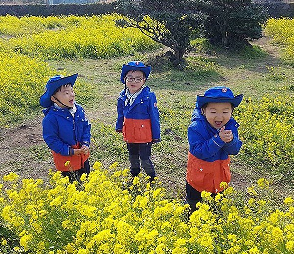 《超人》「大韓民國萬歲」暴風成長!三兄弟帥氣西裝照曝光 網驚呼:根本歐巴了