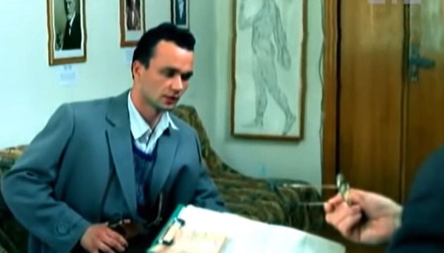 官方唯一認證時空旅人！「拍到不明漂浮物」穿越50年  離奇去向全被拍下