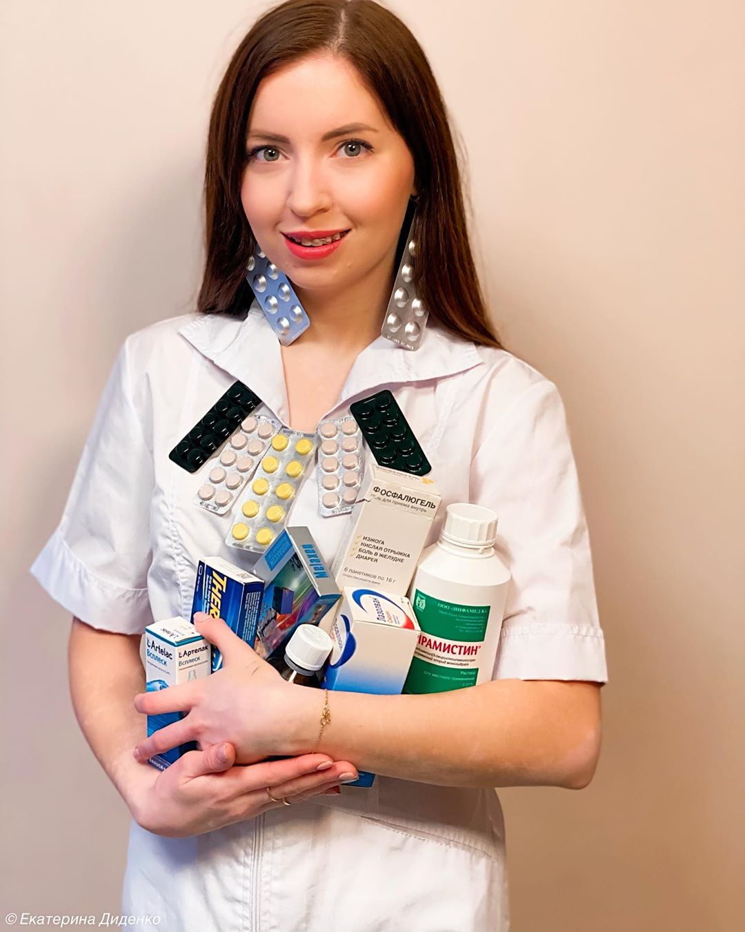 生日成老公忌日！俄羅斯百萬網紅玩過頭「派對搞這齣」　老公好友全斃命！