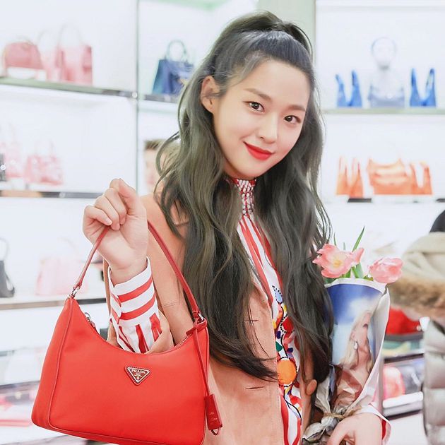 雪炫狠甩白皙形象!「小麥肌現身」炫最強身材:肚上兩條深溝