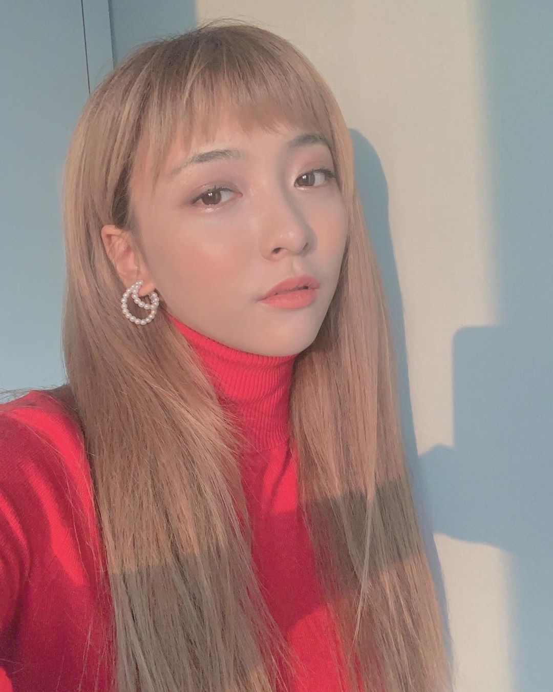 「李知恩死亡」刷爆熱搜！Luna祭拜好友挨轟蹭熱度　「背後真相」曝光