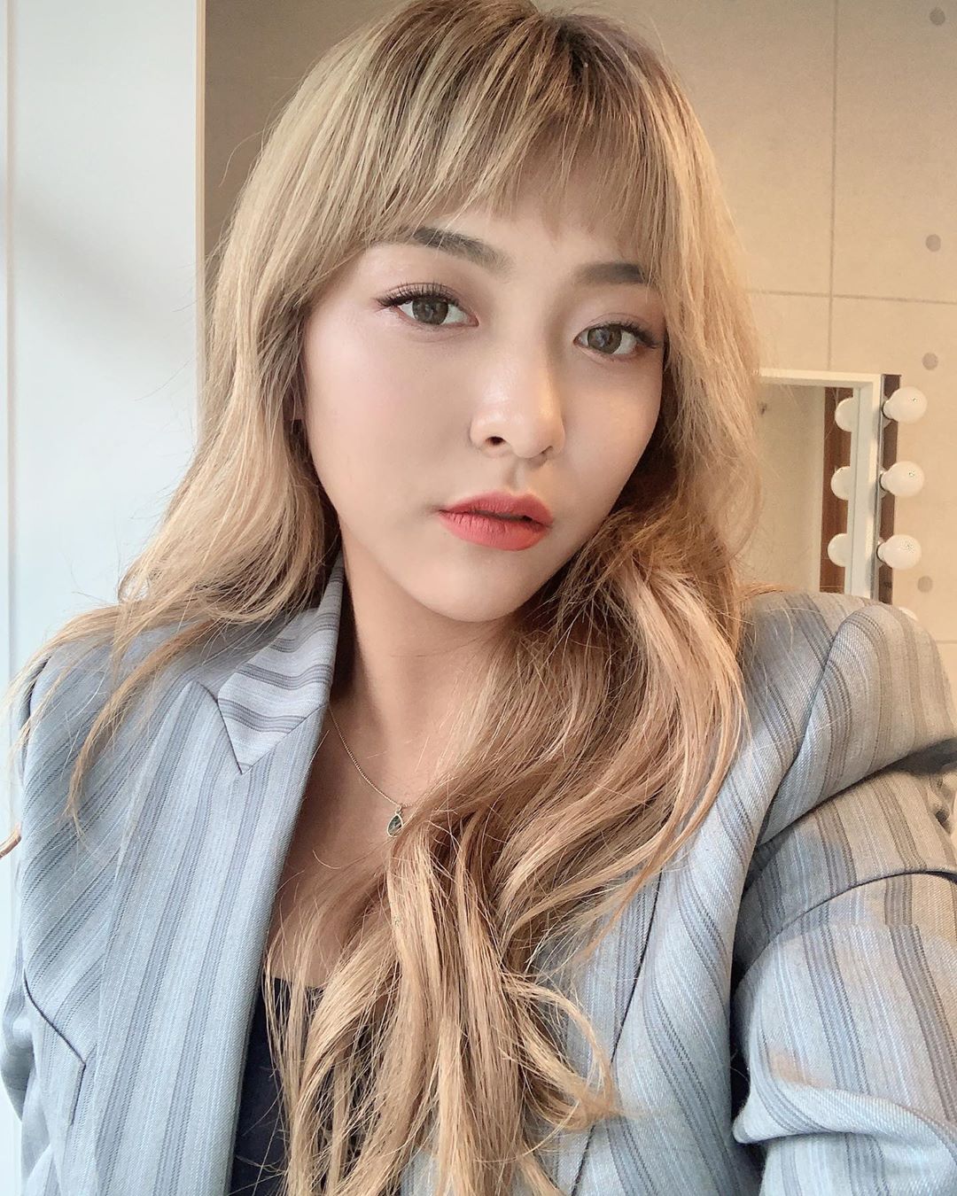 「李知恩死亡」刷爆熱搜！Luna祭拜好友挨轟蹭熱度　「背後真相」曝光