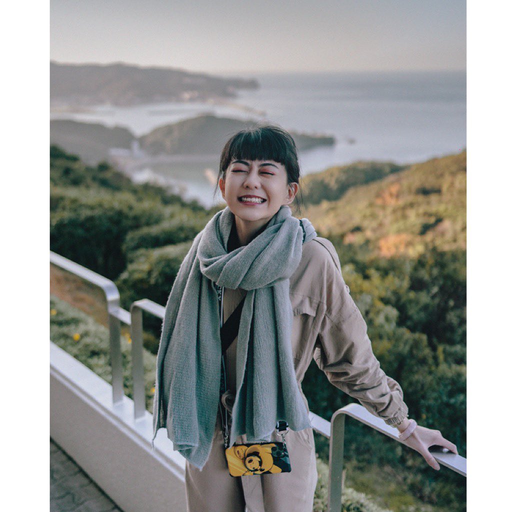 終於脫魯了？白癡公主「曖昧貼184cm鮮肉」　粉絲暴動：超級配