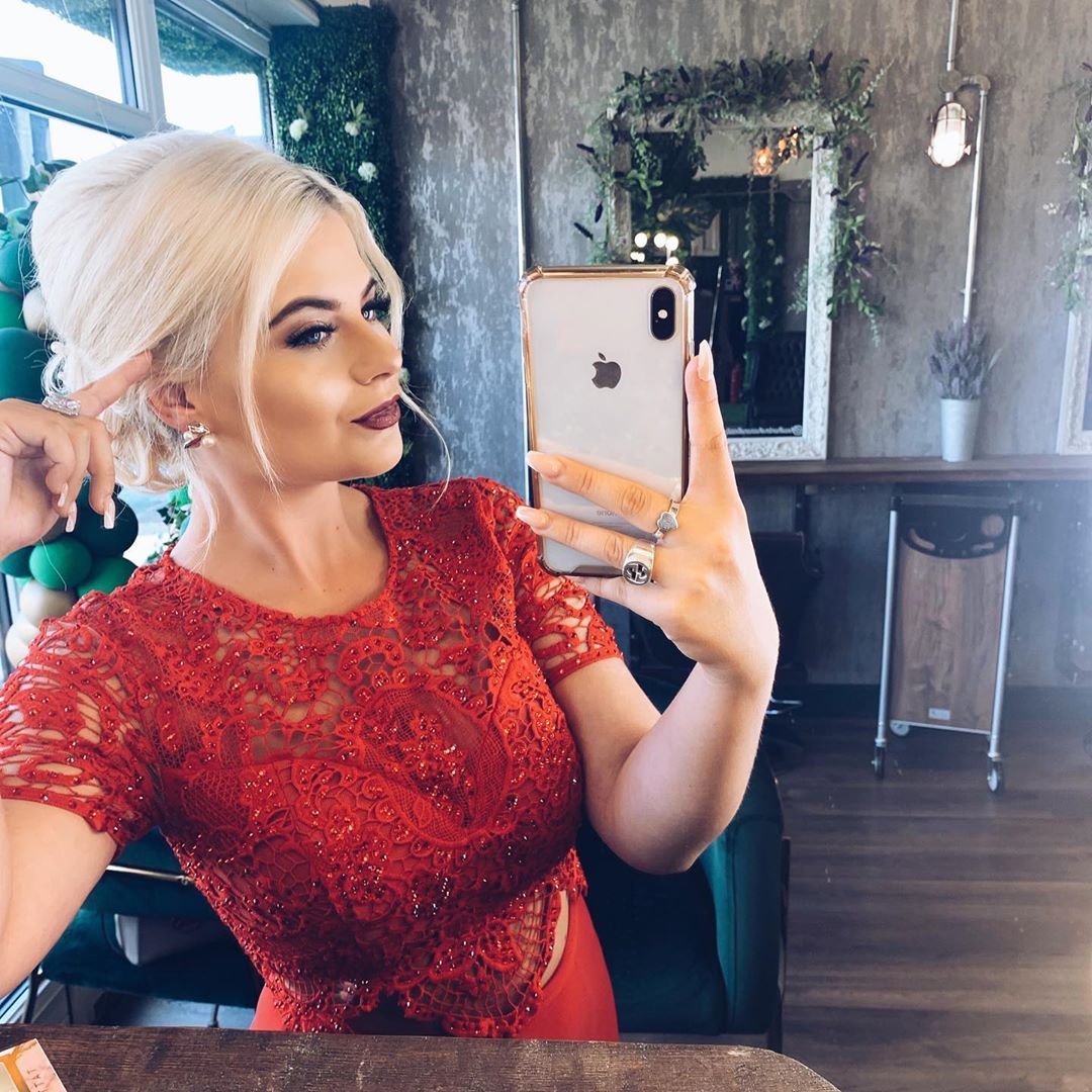 醜肥女變身知名網紅!「一張照片」狂賺7700 狠打臉嘲笑自己的同學