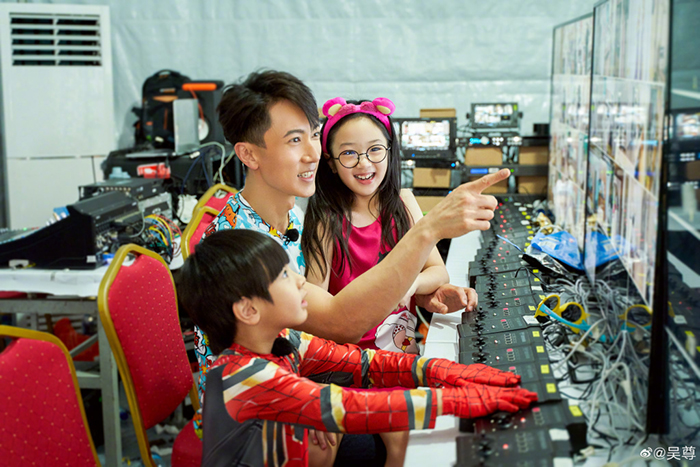 吳尊「夫妻16歲嫩照」曝光！心疼吐最大遺憾：她終於答應了！