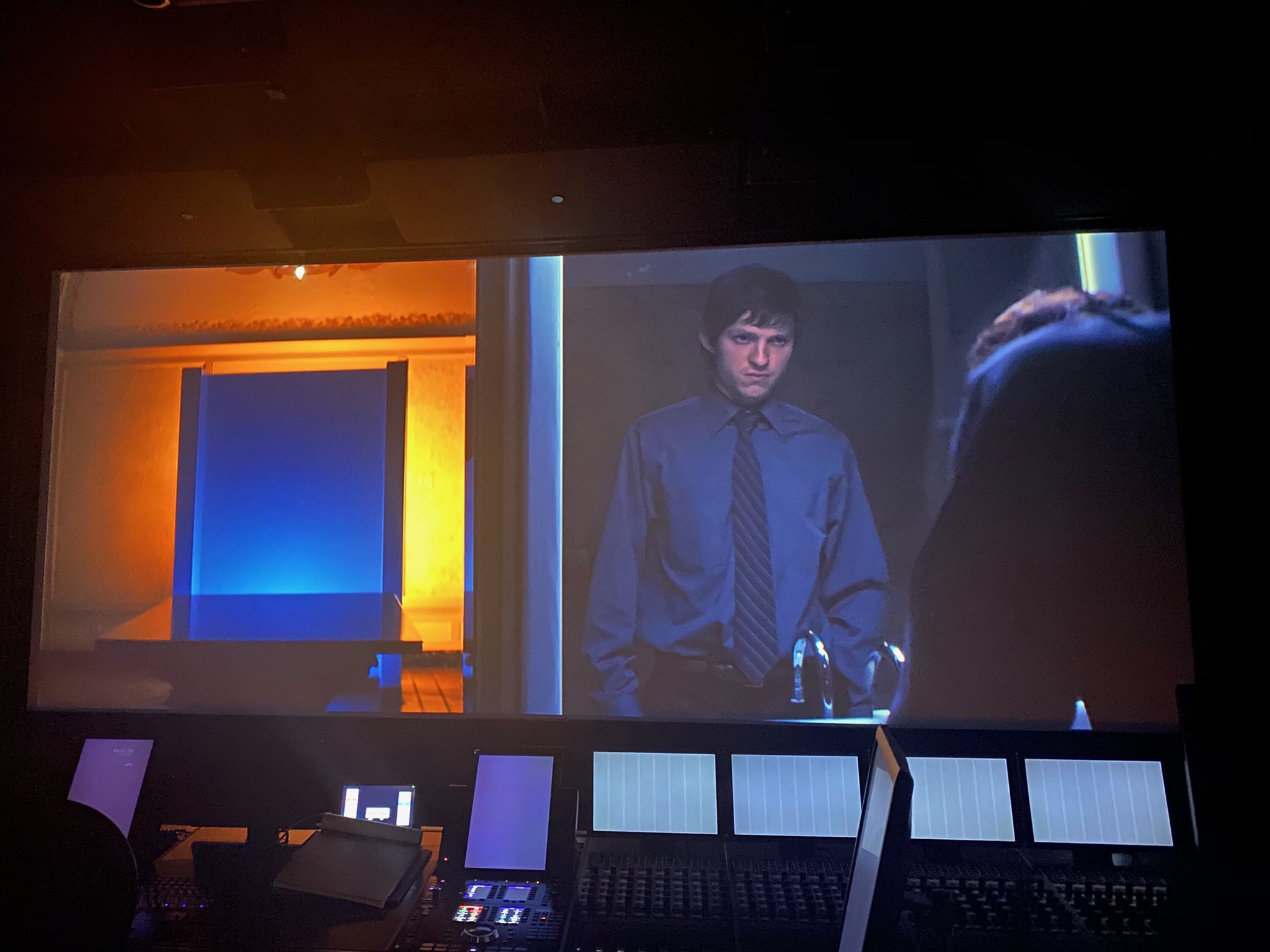 湯姆霍蘭德崩壞!《復仇者》導演曝片場照「眼神陰沉、滿臉憔悴」 網嚇壞:太可怕!