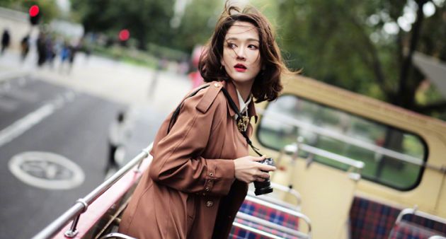 畫面一片空白!陳喬恩甜撲男友「當街親吻」 網傻眼:隨便都是偶像劇