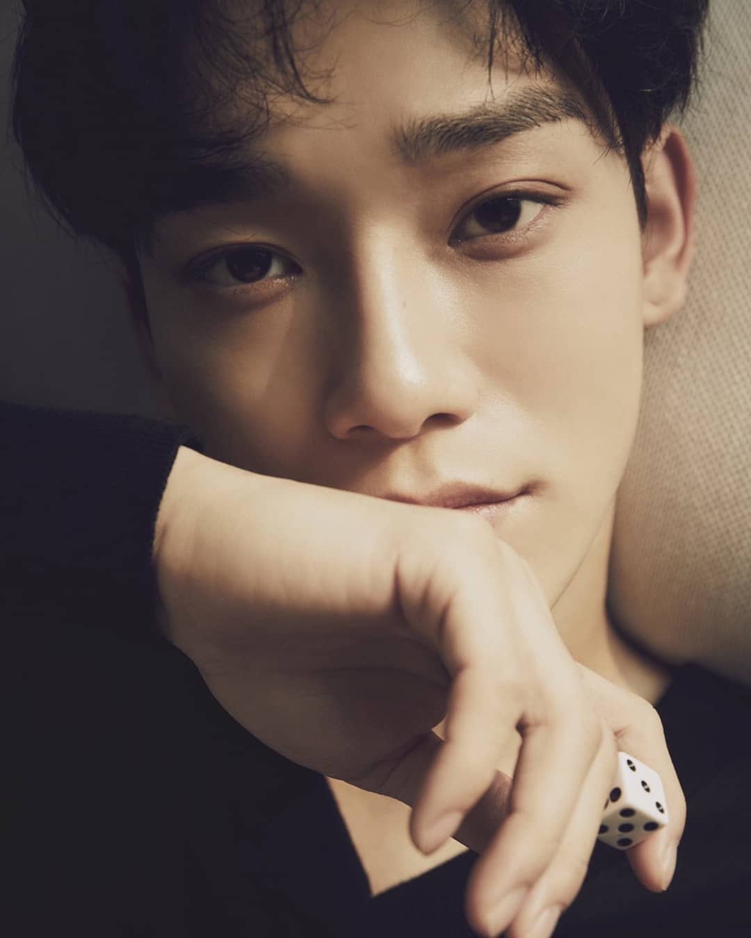 清垃圾兼抗議！粉絲「撕爛CHEN周邊」怒寄回SM：包裹滿滿都是破碎的心