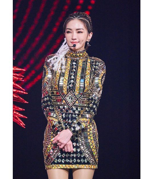 姐姐好辣!謝金燕IG「緊身衣辣照」掀騷動 真實心聲同步曝光