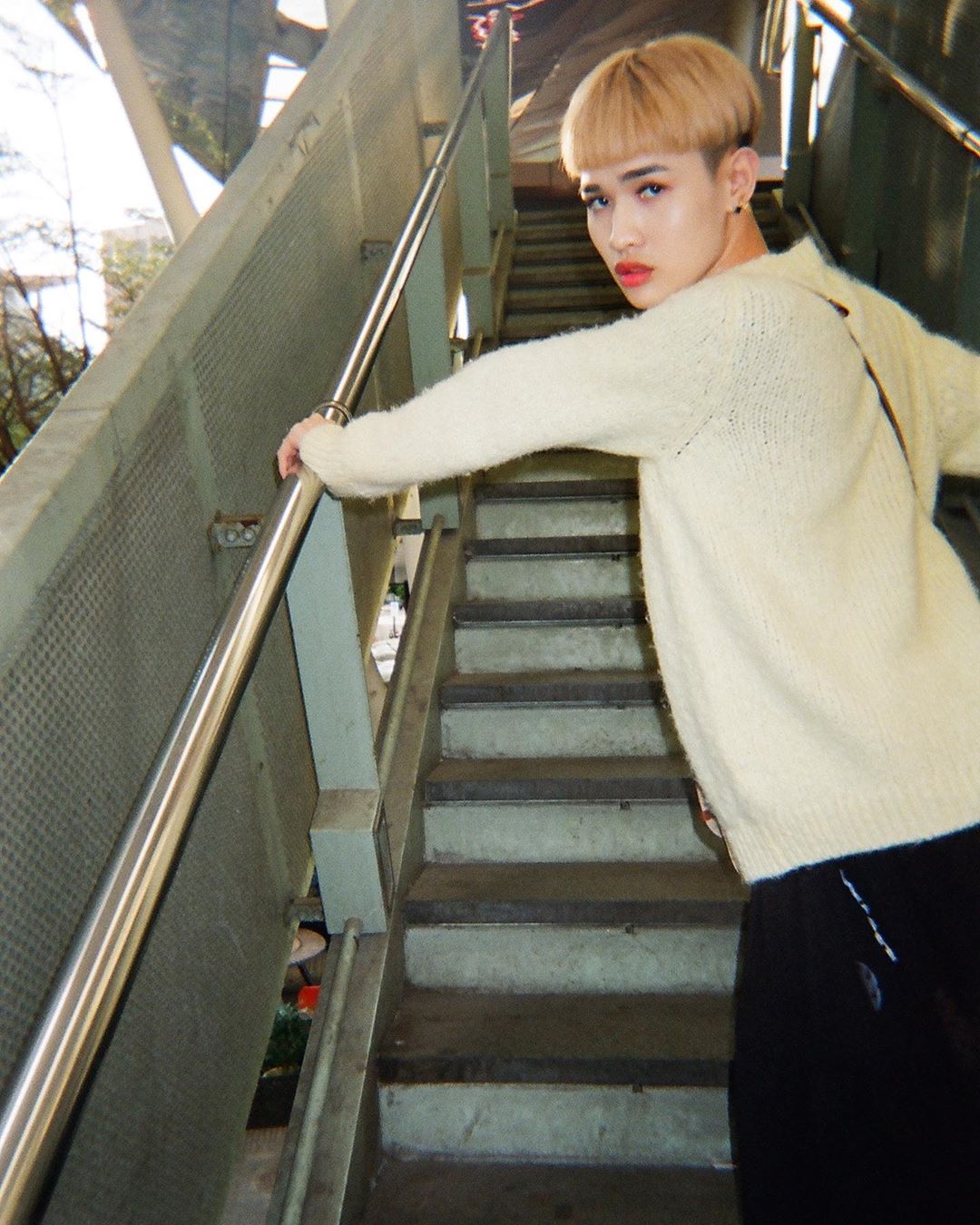 陸網紅砲轟「沒稱新冠肺炎」！鍾明軒反嗆：長相加油，做人也加油