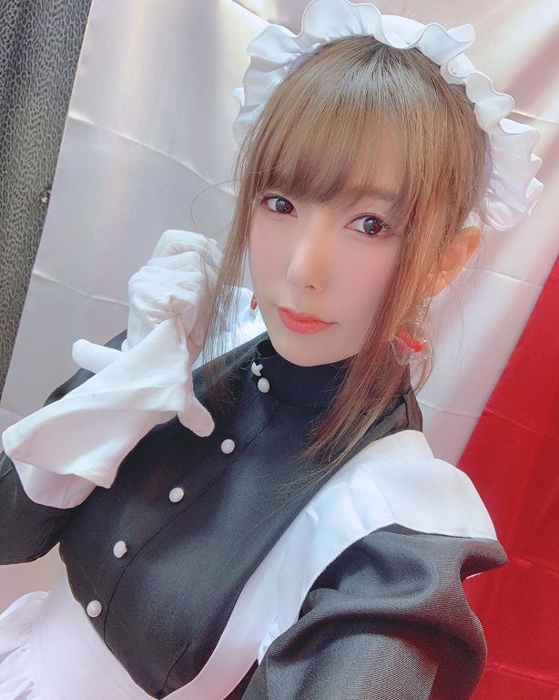 上原亞衣合體波多野結衣！ 大爆秘辛「悔扮小丑拍片」：小金人也很傻眼