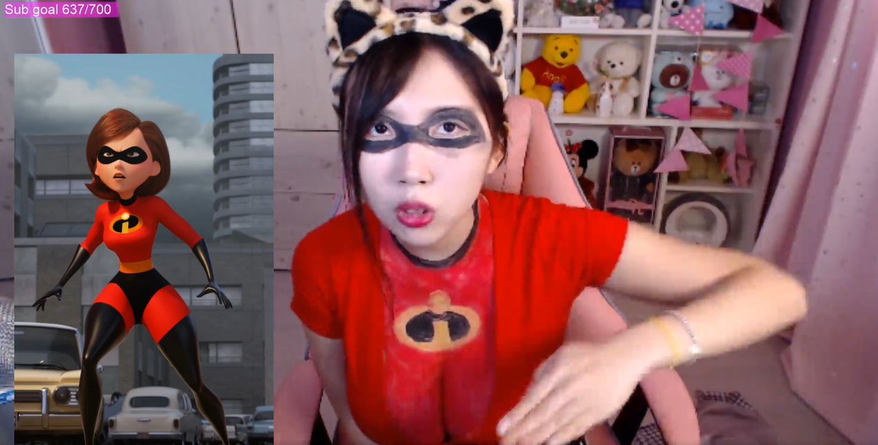 超兇直播主福利大放送！胸前直接「用筆畫」：100%還原《超人特攻隊》