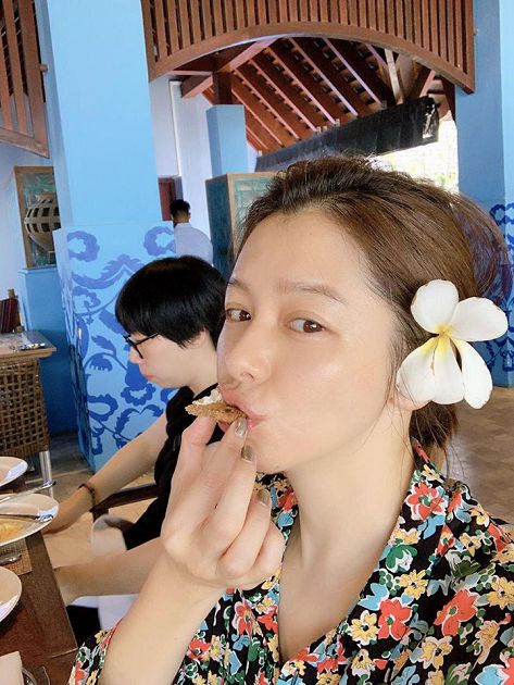 真實面貌現形！徐若瑄「亂髮素顏照」嚇壞網  ：這是誰？