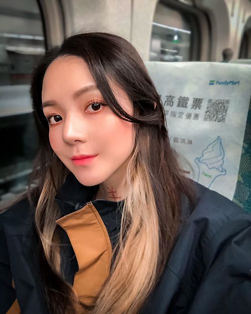 不就是個感冒?女星親揭日人「真實心態」 咳嗽還狂親人!