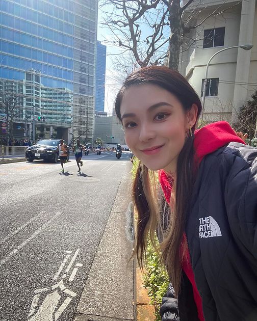 不就是個感冒?女星親揭日人「真實心態」 咳嗽還狂親人!