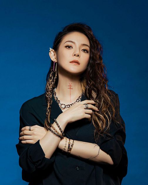 不就是個感冒?女星親揭日人「真實心態」 咳嗽還狂親人!