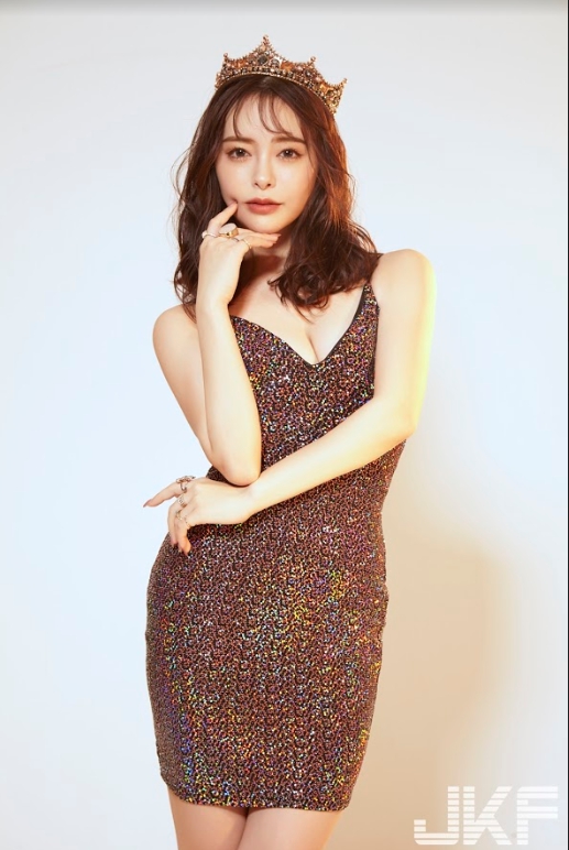 超甜女優曾「灌可樂加曼陀珠」!自爆「感覺刺刺的」:很好玩~