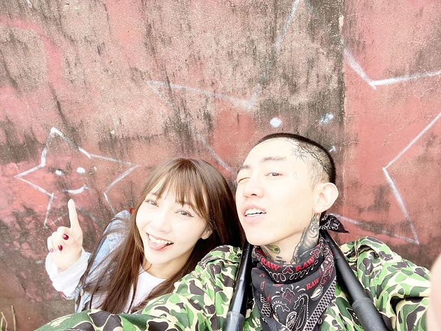 遭路人包圍怒譙!謝和弦莉婭「花蓮行」爆衝突 氣喊:下地獄吧人渣