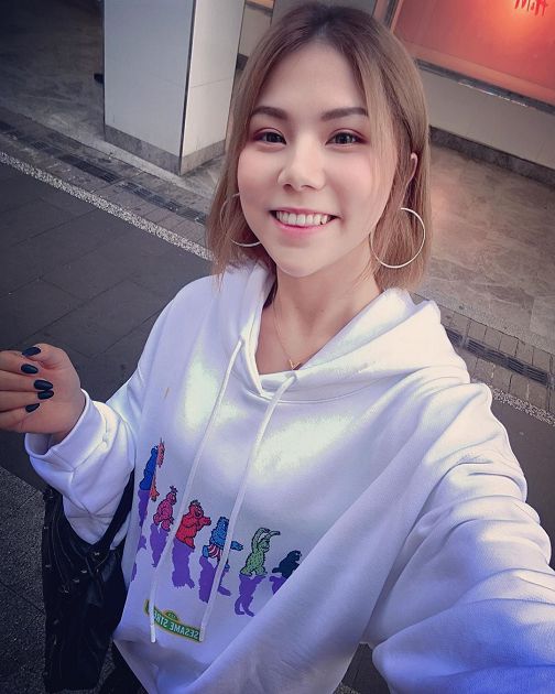 送福利沒極限!蕾菈辣穿「黑色蕾絲裝」 :女人勇敢做自己