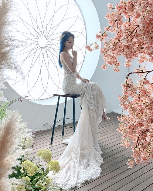 情人節獻禮!咪妃曬「性感床照」線條全曝光 網讚爆:心揪了一下