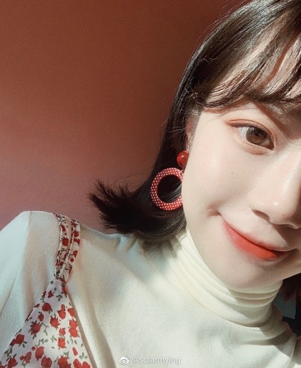 比練習生還美!《青春有你2》超正女導演顏值高到上熱搜 網暴動:可以出道了!