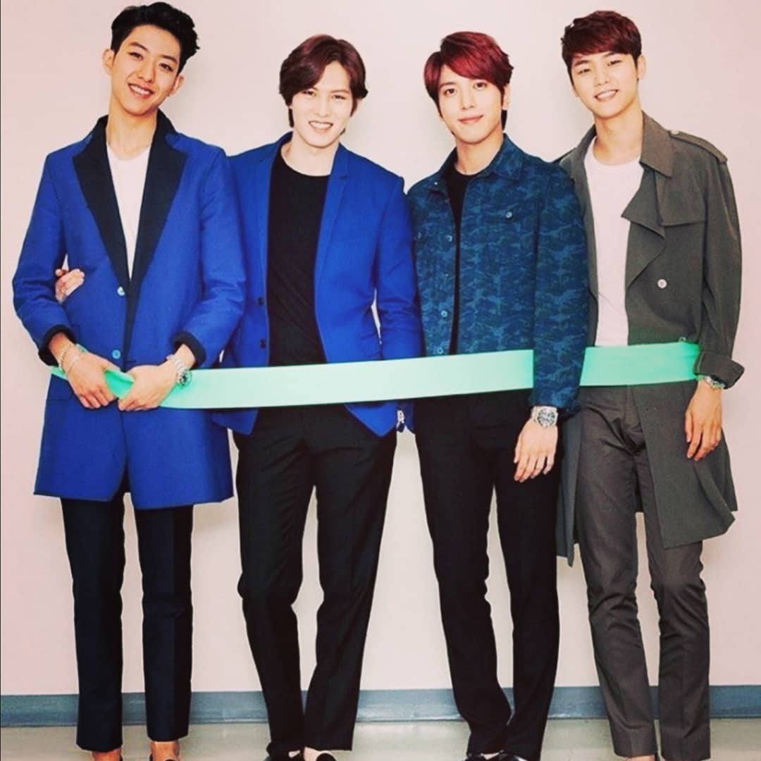 CNBLUE回歸!李正信曬合照「闖入容和家」 鐵粉一看全哭了!