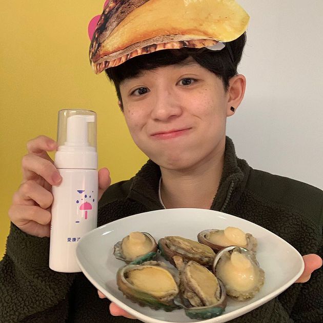 遭嗆這樣也能紅?網紅HOOK自揭「黑暗霸凌史」 :想到還是會哭