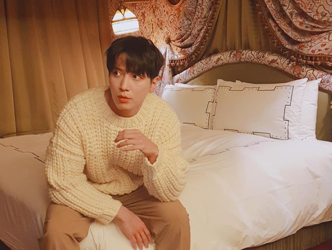 CNBLUE回歸!李正信曬合照「闖入容和家」 鐵粉一看全哭了!