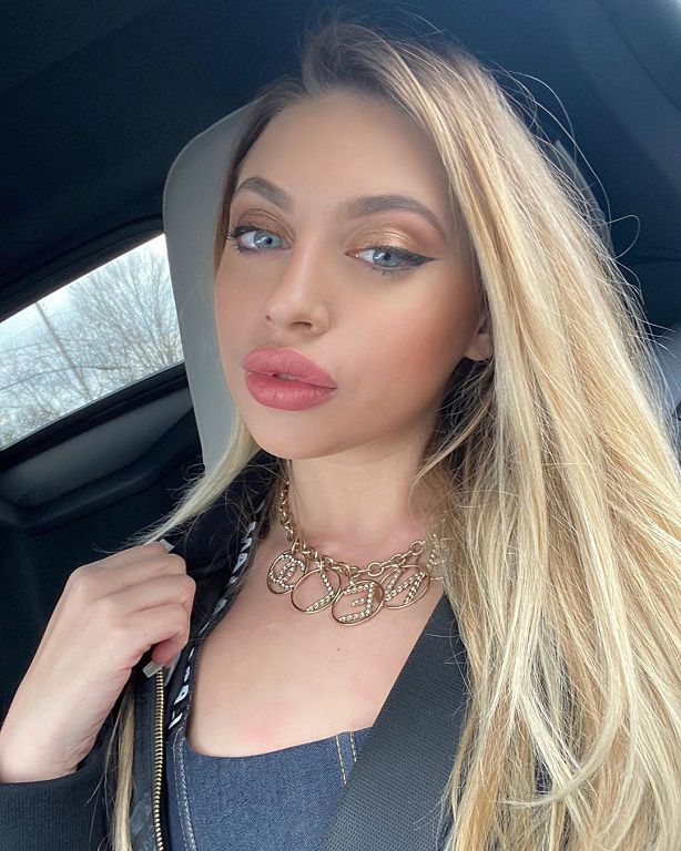 只有窮人才會得武漢肺炎！女網紅「大舔飛機馬桶」：拍完還比YA